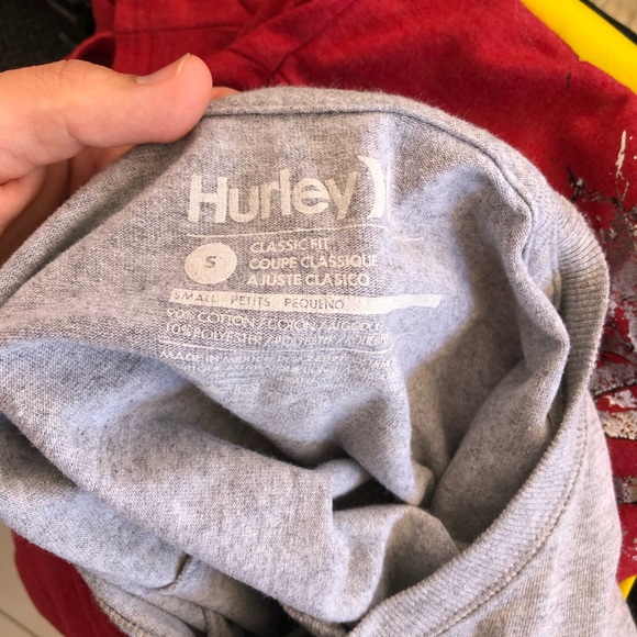 Hurley T - Picture 4 of 4